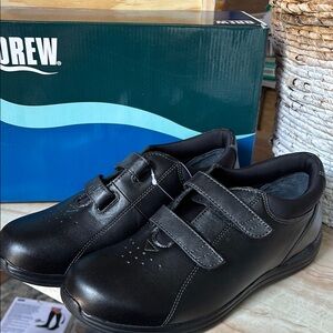 DREW Lotus Black Velcro closure  deep depth shoes size 10 wide